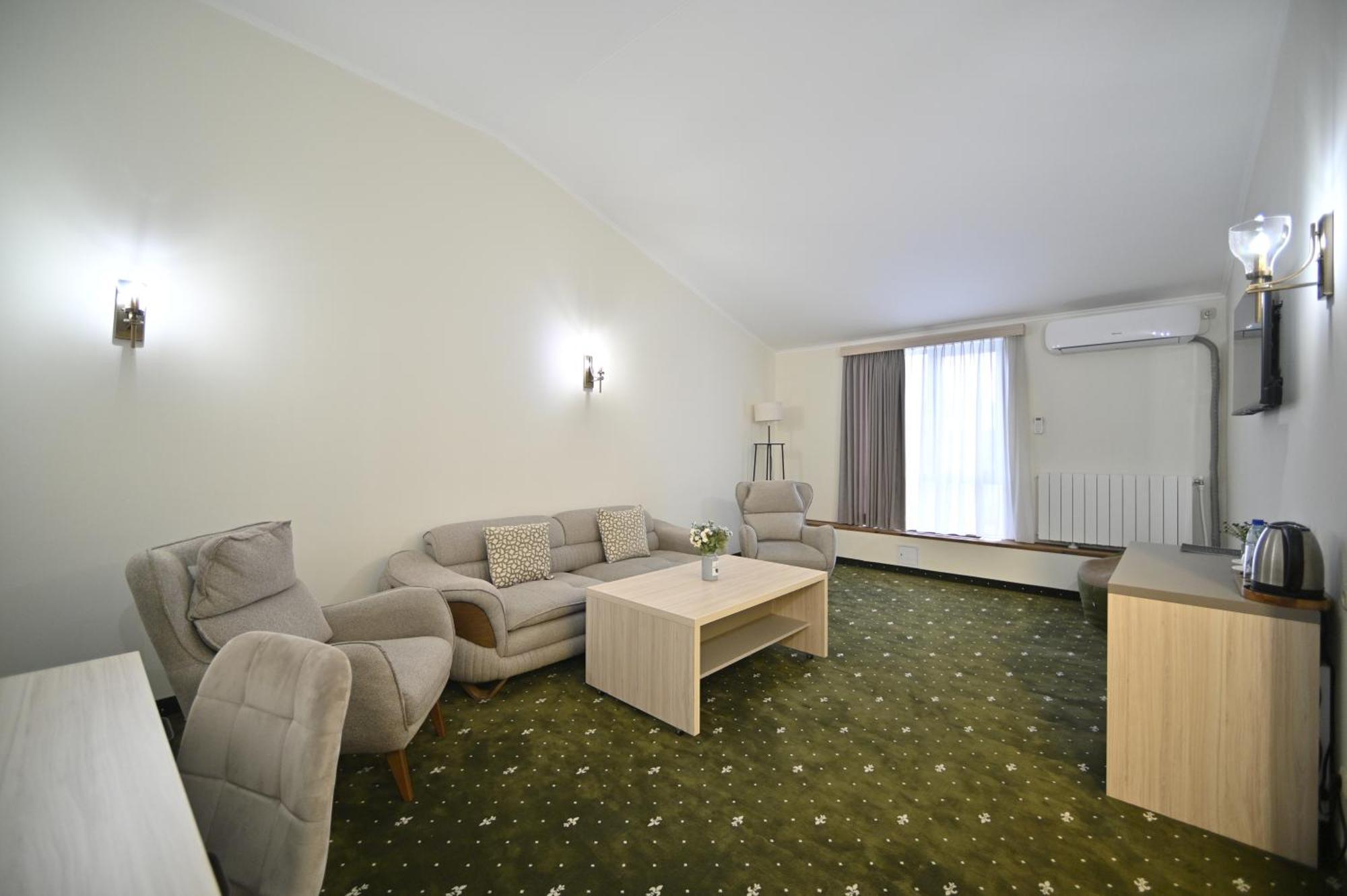 Colette Hotel Jerevan Exteriör bild