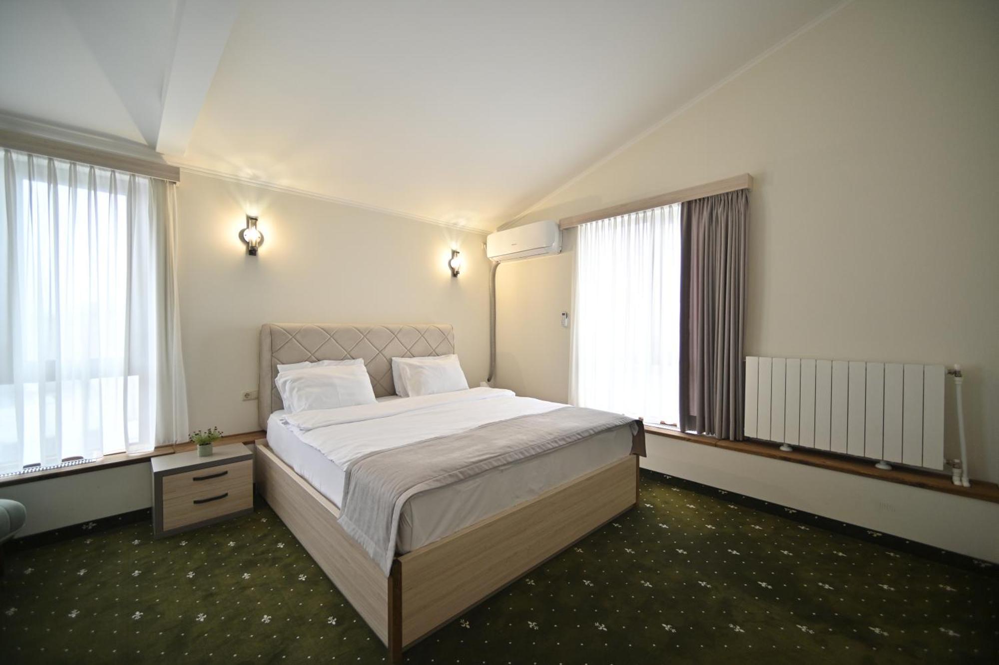 Colette Hotel Jerevan Exteriör bild